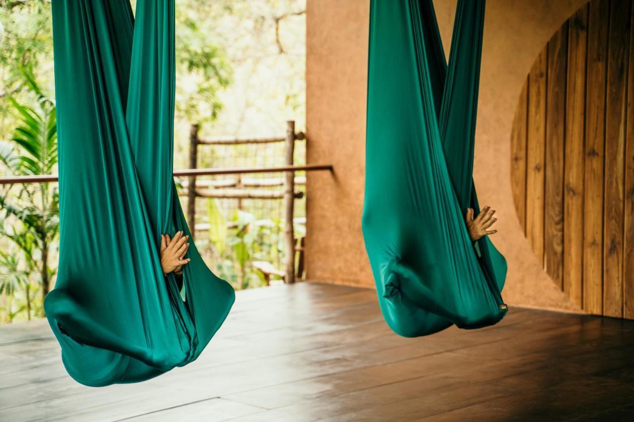 Breathe Healing & Wellness Hotel กัมบูตัล ภายนอก รูปภาพ