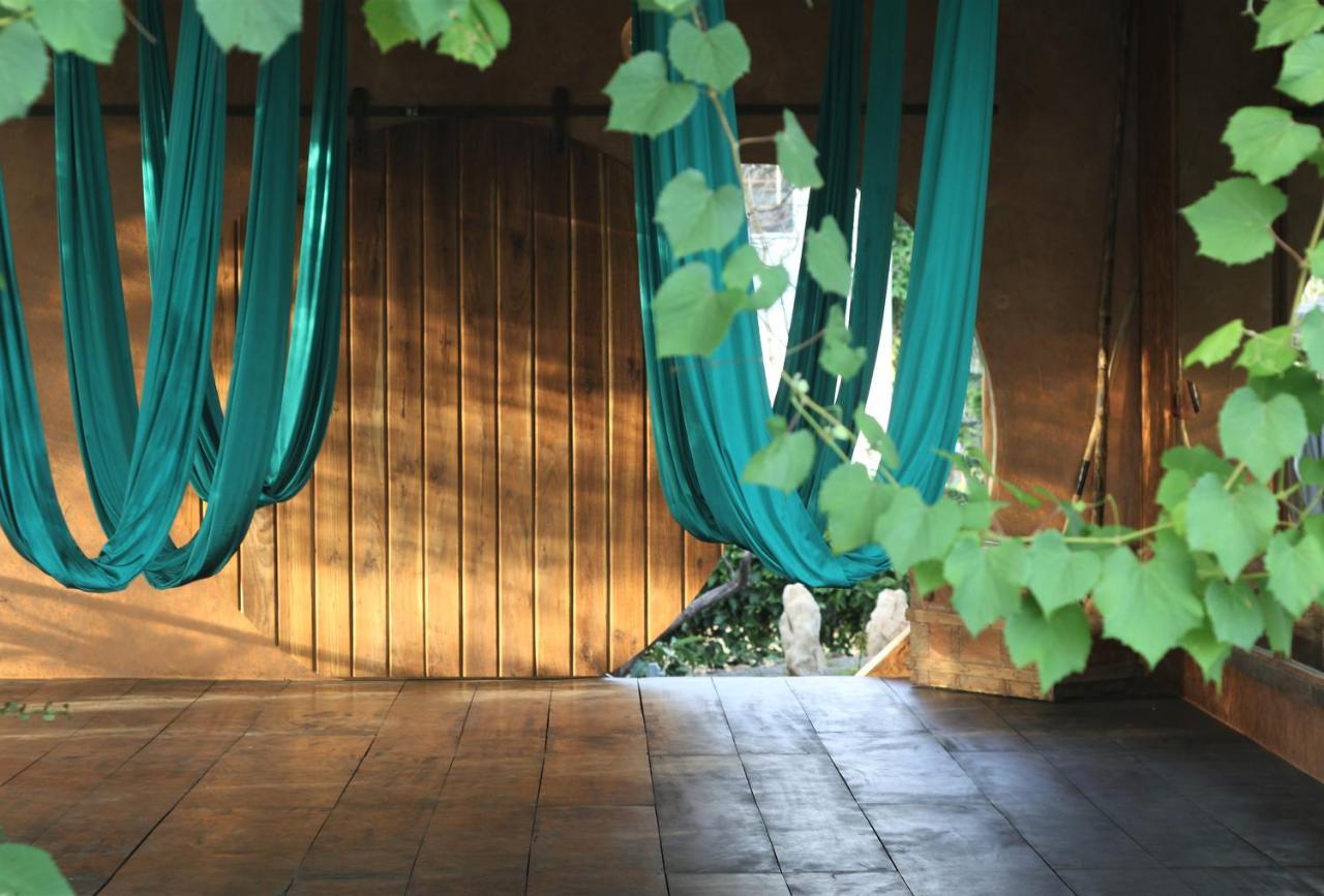 Breathe Healing & Wellness Hotel กัมบูตัล ภายนอก รูปภาพ