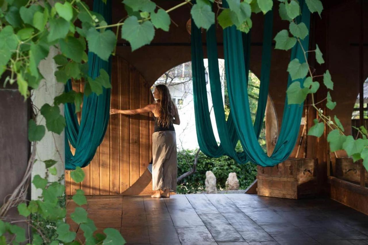 Breathe Healing & Wellness Hotel กัมบูตัล ภายนอก รูปภาพ