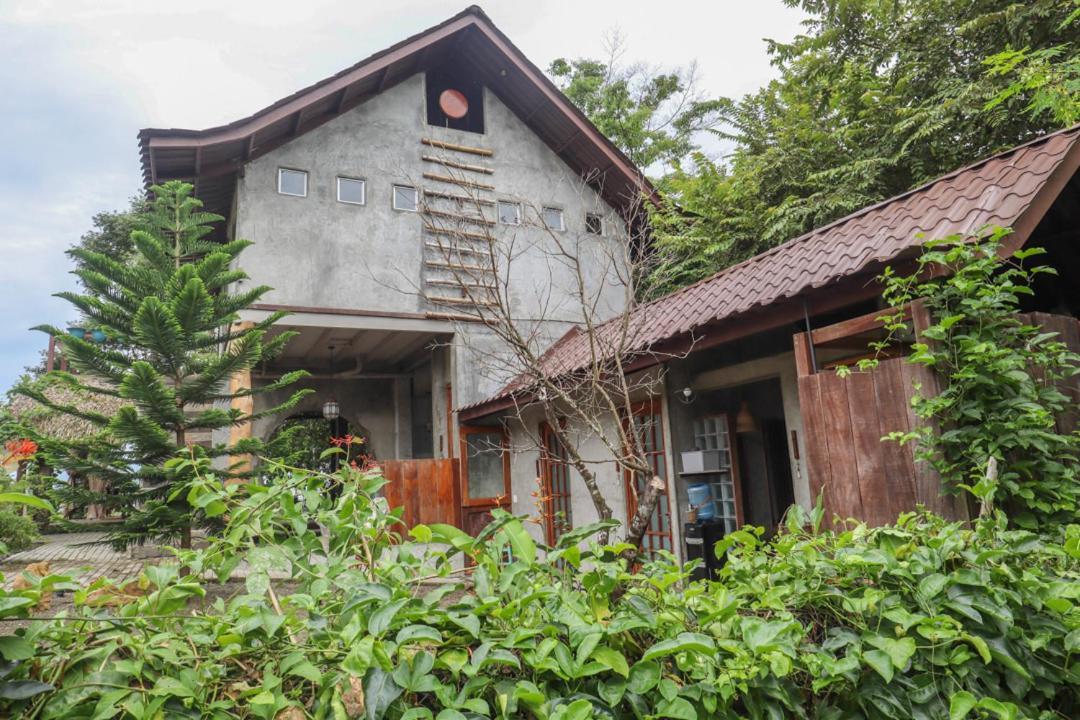 Breathe Healing & Wellness Hotel กัมบูตัล ภายนอก รูปภาพ