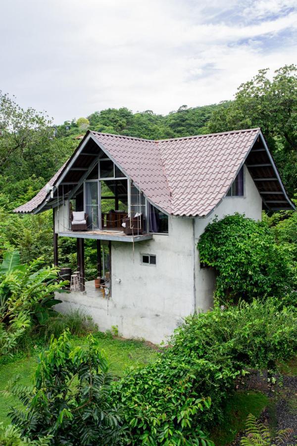 Breathe Healing & Wellness Hotel กัมบูตัล ภายนอก รูปภาพ